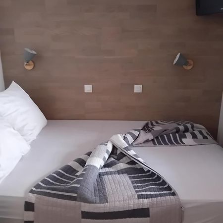 Appartement T2 Avec Piscine A 100 M De La Plage Six-Fours-les-Plages Esterno foto