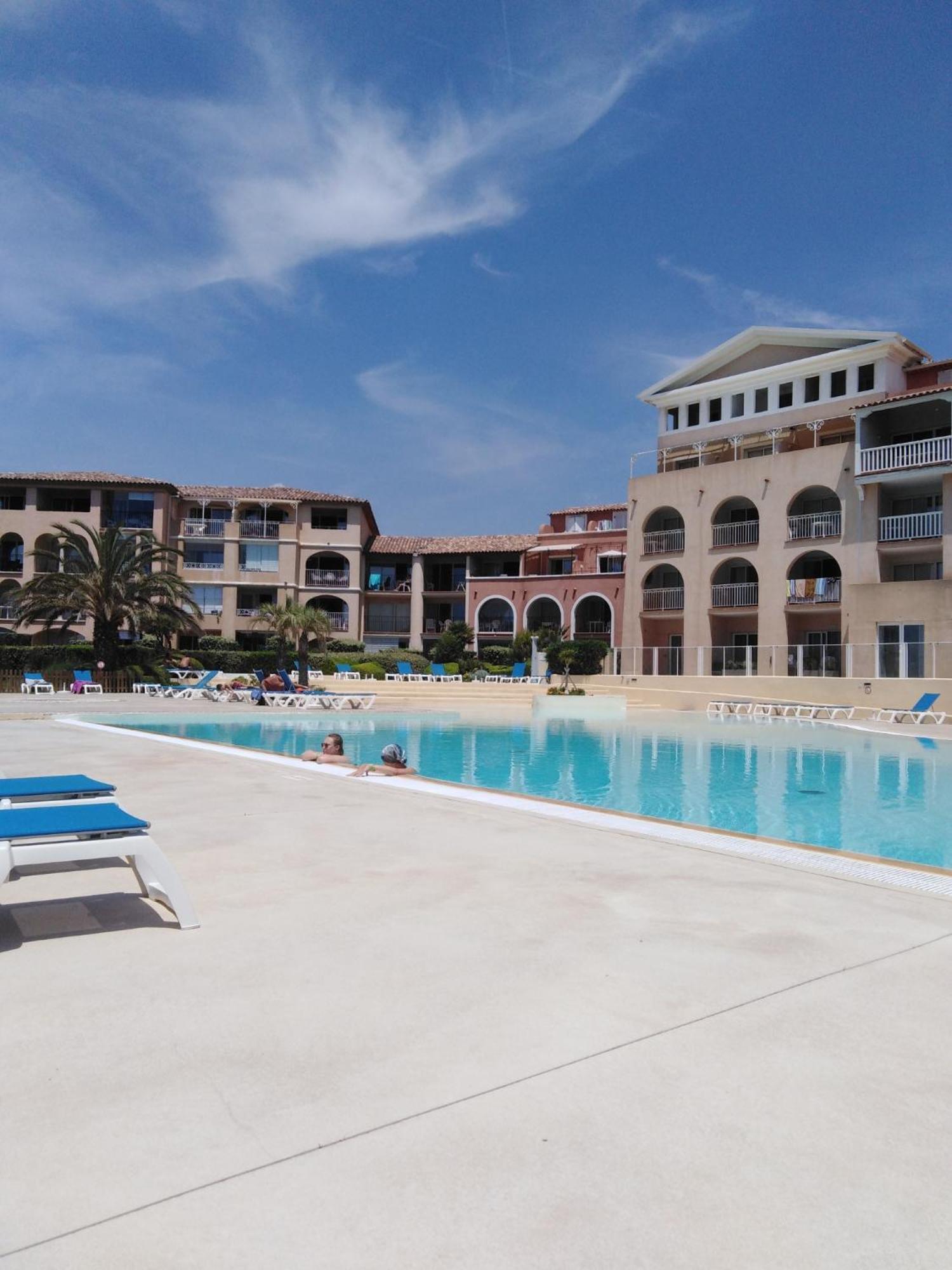 Appartement T2 Avec Piscine A 100 M De La Plage Six-Fours-les-Plages Esterno foto